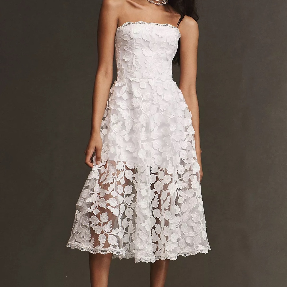 Elegant White Floral Strapless Dress